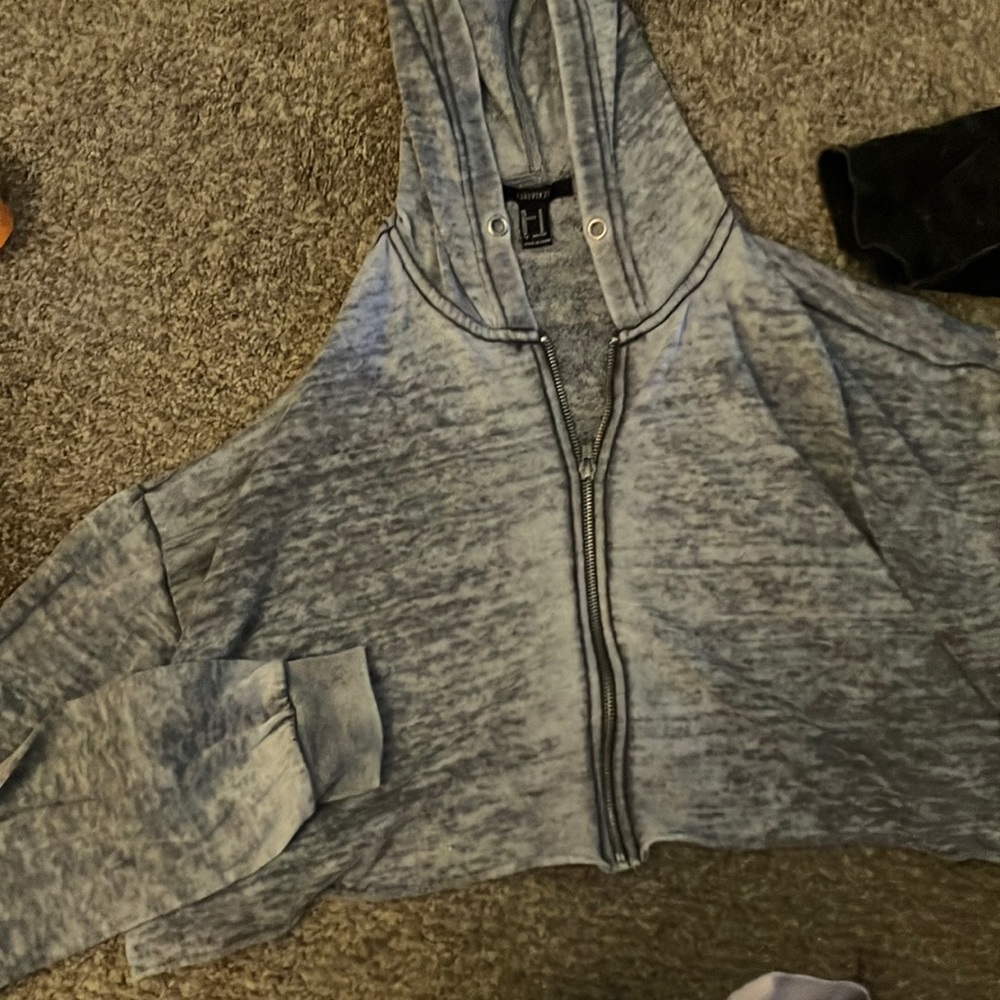Cropped forever 21 zip up jacket